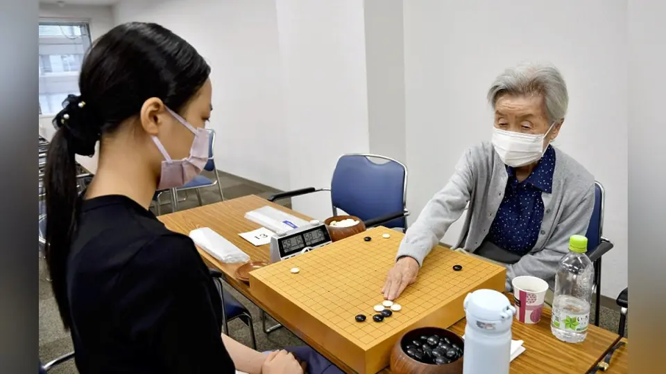 日宣布