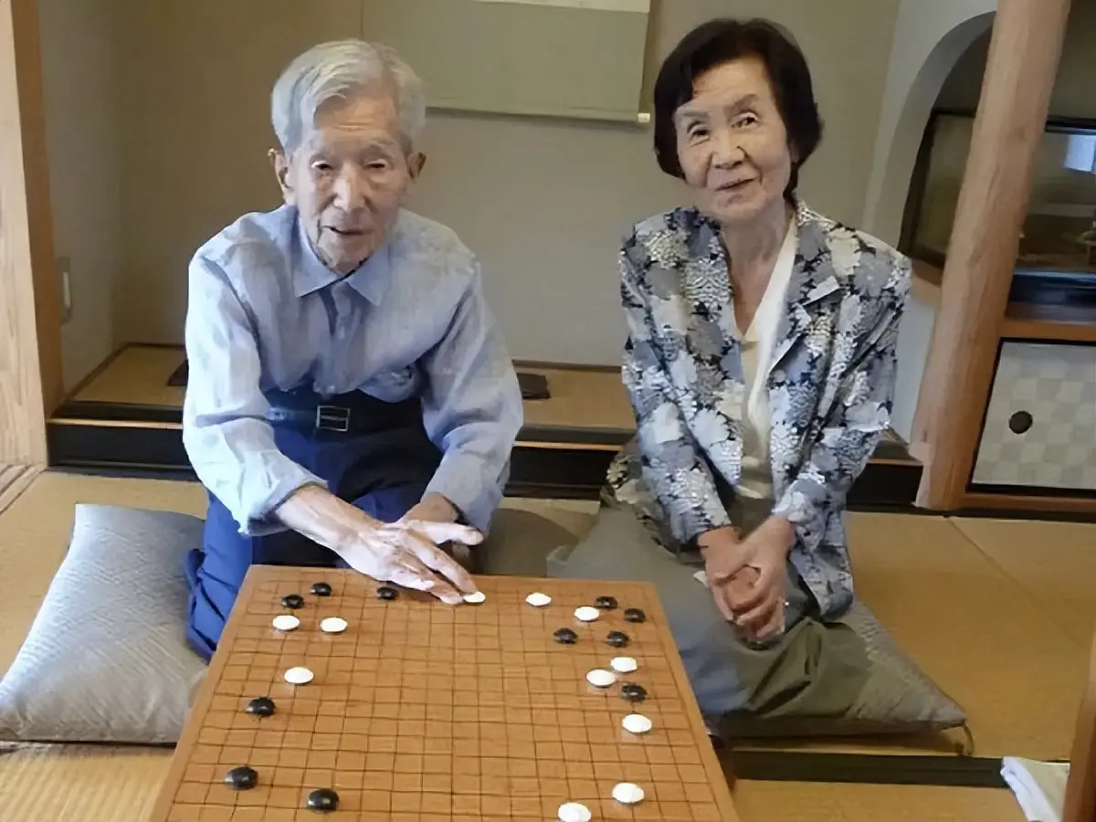 将授予她九, 日本围棋协, 子锦标赛冠