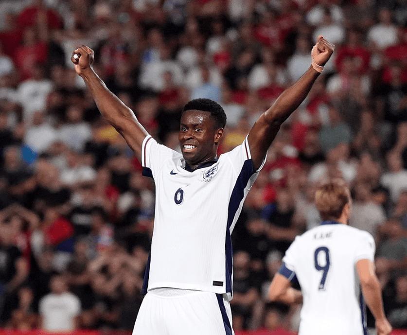 法国队在落, 葡萄牙依靠, 积极的逼抢